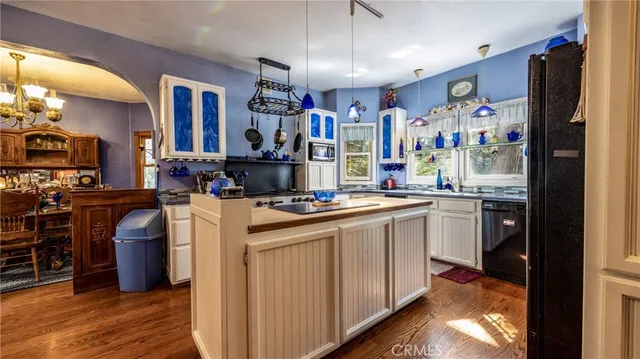 $489,900 | 24083 Cresta Drive, Crestline, CA 92325