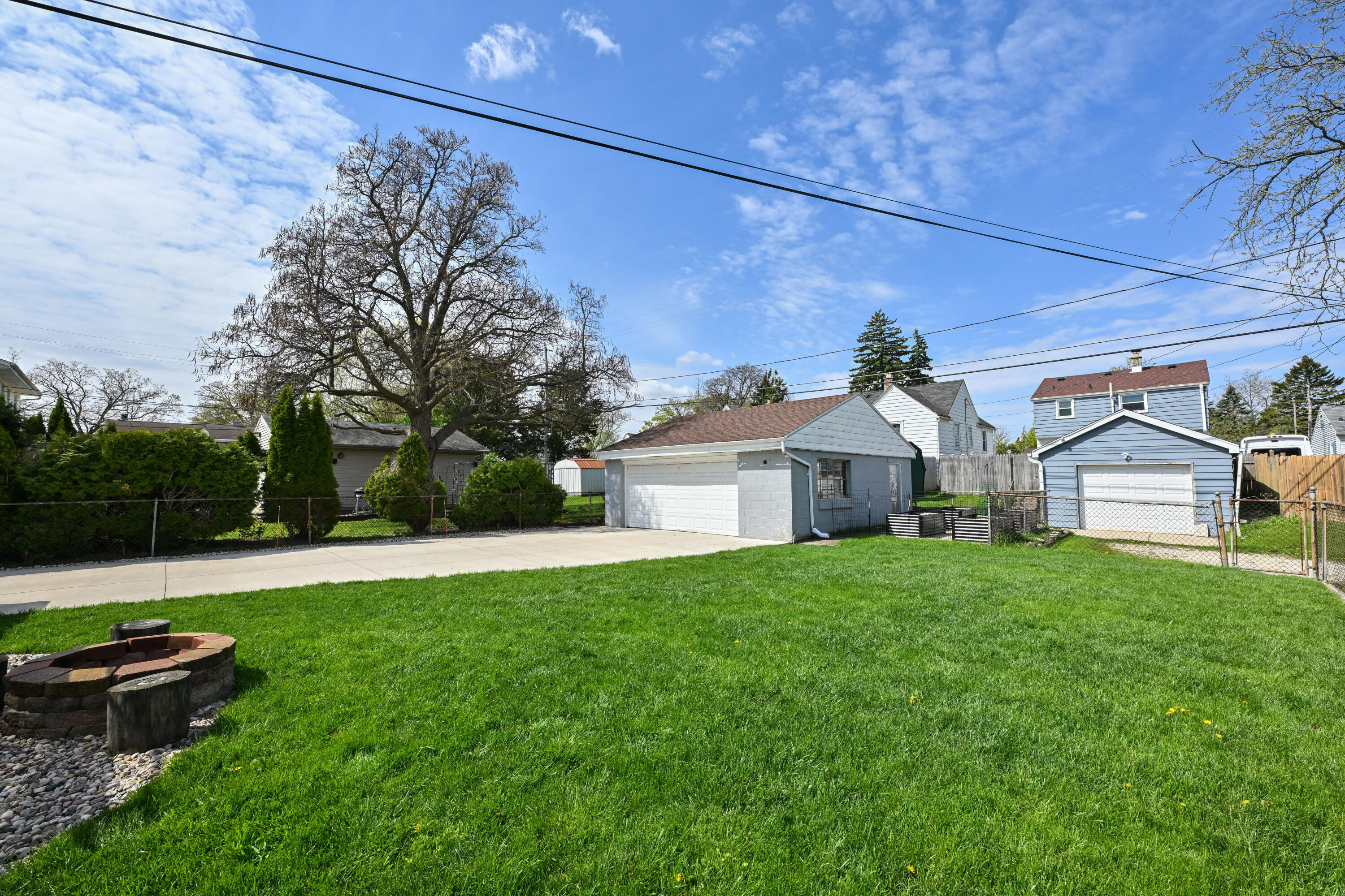 2935 South 67th Street Milwaukee, WI 53219 - Photo 20 of 22 Gardens included