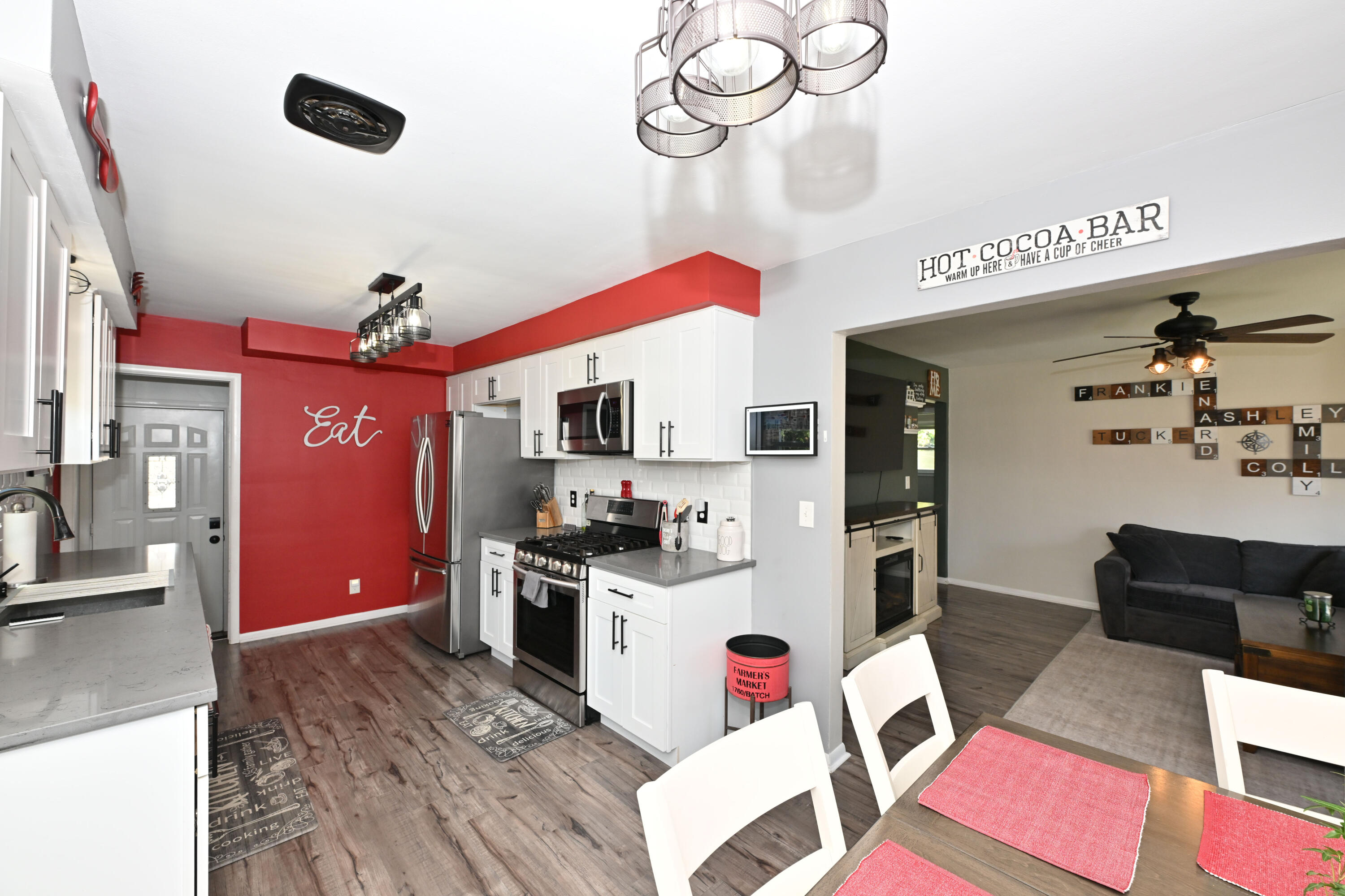 2935 South 67th Street Milwaukee, WI 53219 - Photo 7 of 22 Eat In Kitchen