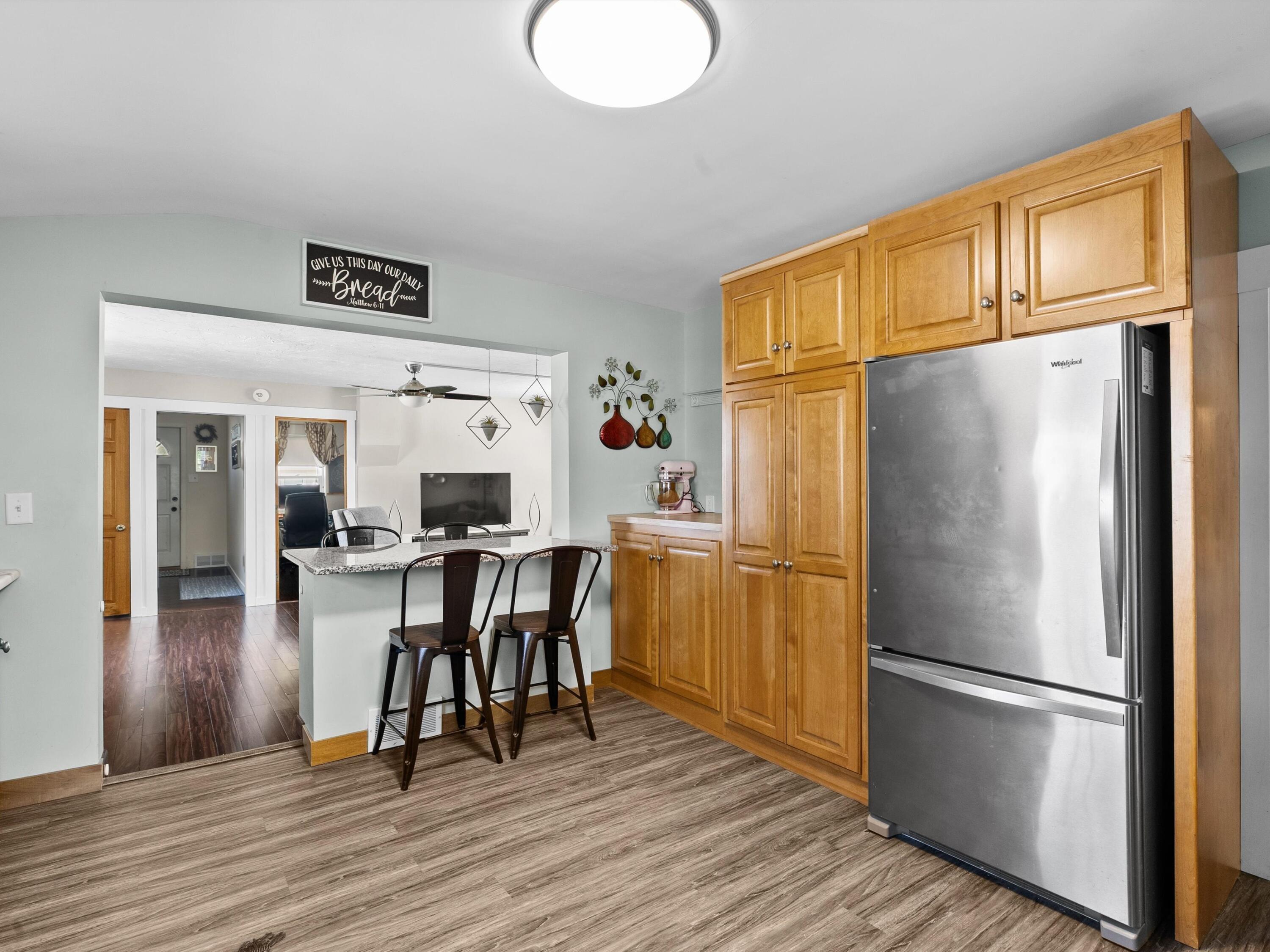 1013 20th Street Two Rivers, WI 54241 - Photo 6 of 25 08-DSC09835