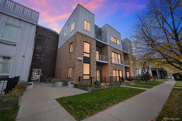$499,900 | 2530 Lawrence Street, Unit RA206, Denver, CO 80205