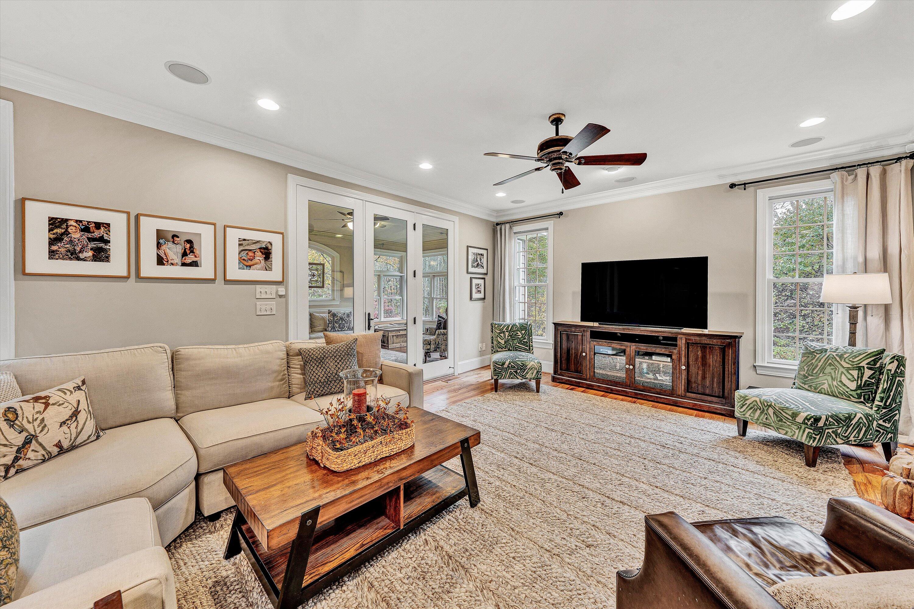 5431 Ridgelea Estates Drive Roanoke, VA 24018 - Photo 14 of 71 a living room with furniture and a flat screen tv