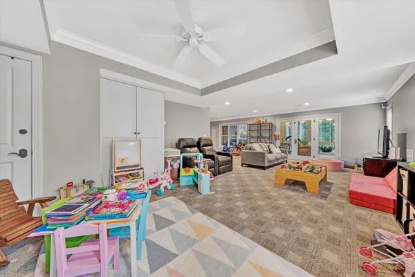 a picture of a room with a white wall and picture of a white wall