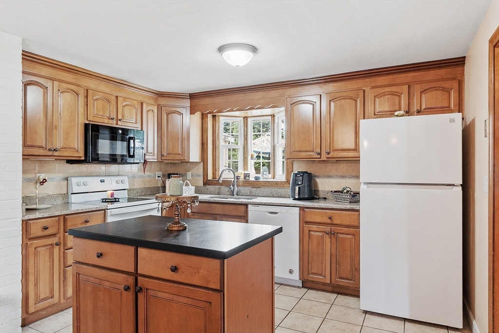 115 Richard Road Braintree, MA 02184 - Photo 11 of 36 Gallery Image 11