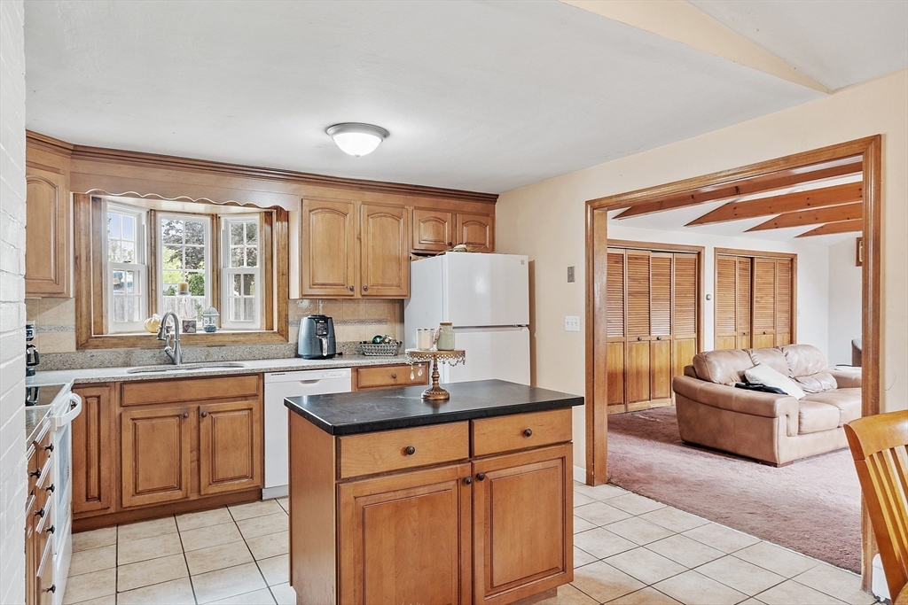 115 Richard Road Braintree, MA 02184 - Photo 10 of 36 Gallery Image 10