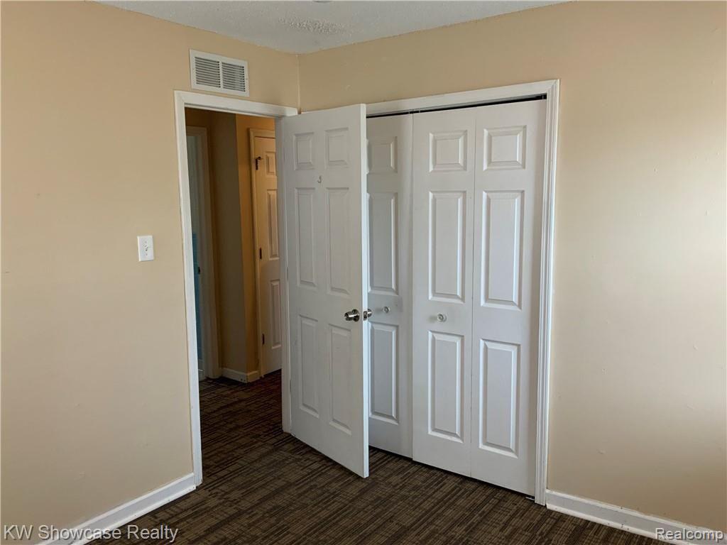 25645 Rosenbusch Boulevard Warren, MI 48089 - Photo 12 of 24