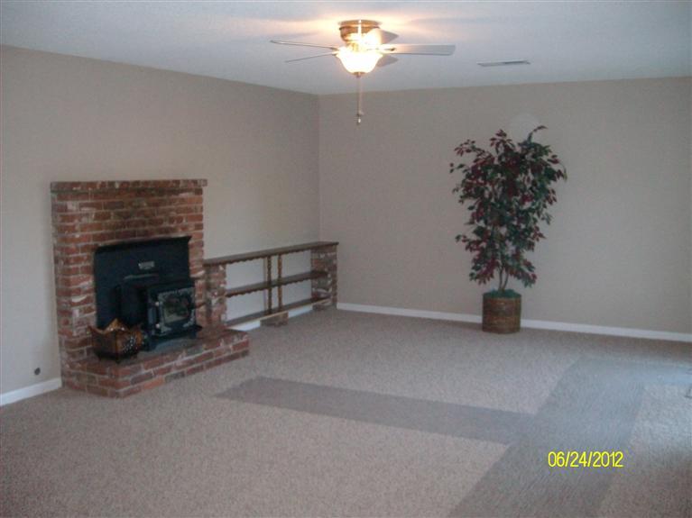 1101 Merced Street Madera, CA 93638 - Photo 5 of 26 Gallery Image 5