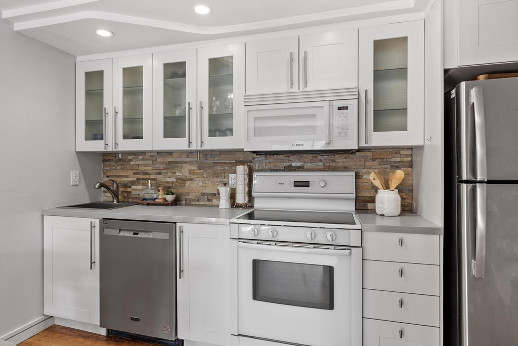 34 Bayview Terrace, Unit 5 Danvers, MA 01923 - Photo 5 of 31