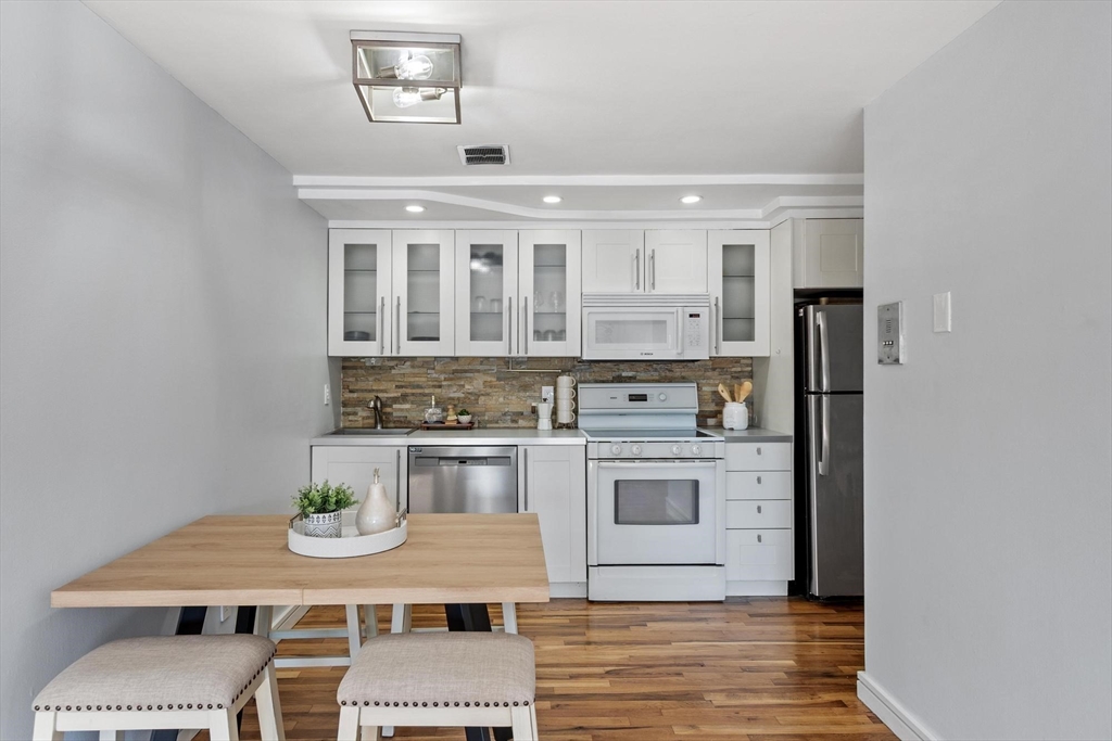 34 Bayview Terrace, Unit 5 Danvers, MA 01923 - Photo 6 of 31