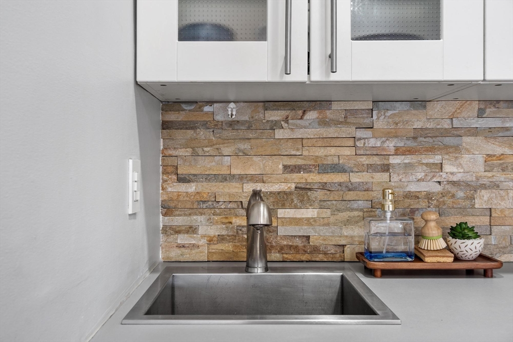 34 Bayview Terrace, Unit 5 Danvers, MA 01923 - Photo 8 of 31