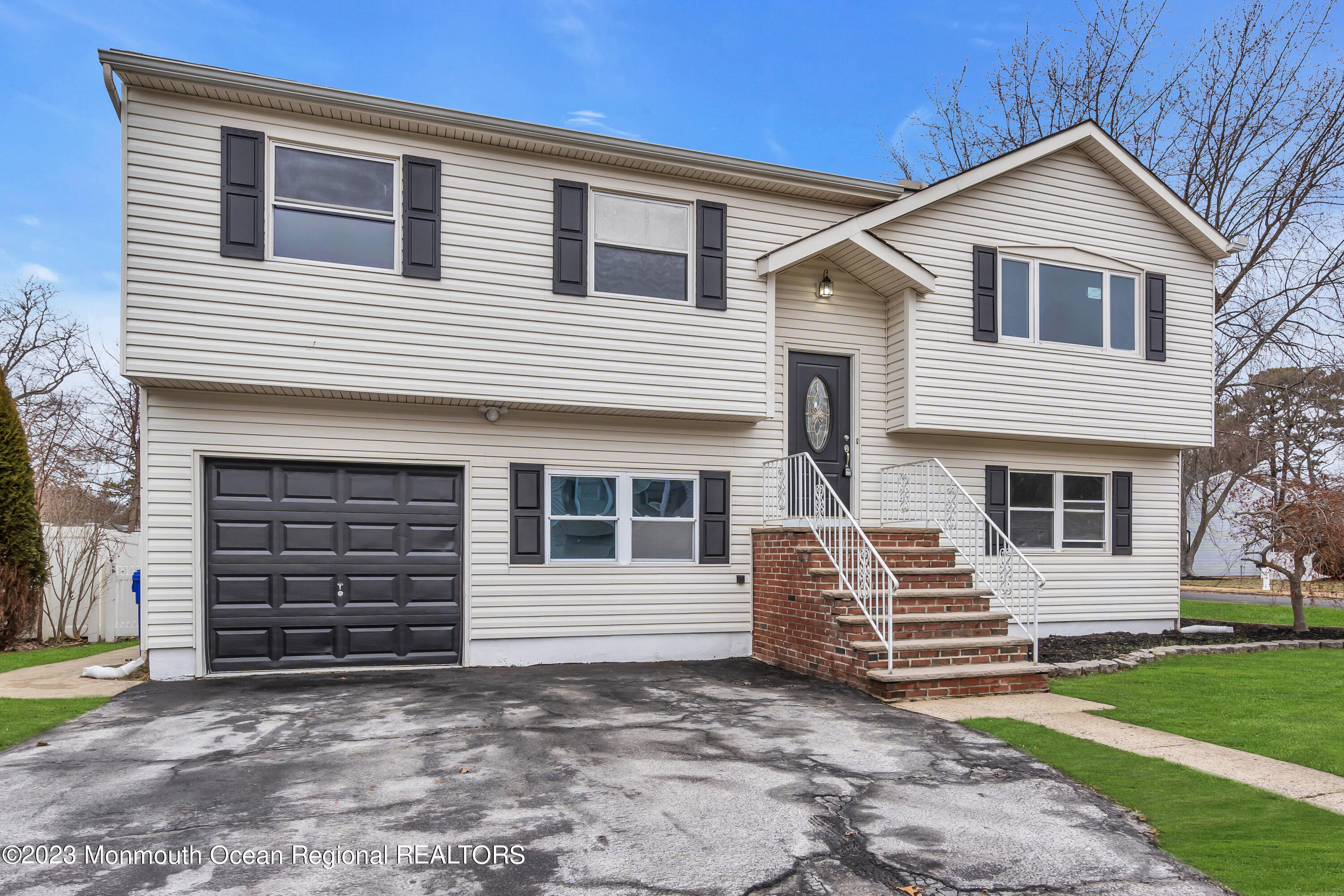 556 Mark Drive Brick, NJ 08723 - Photo 2 of 66 002_dsc08685-1a