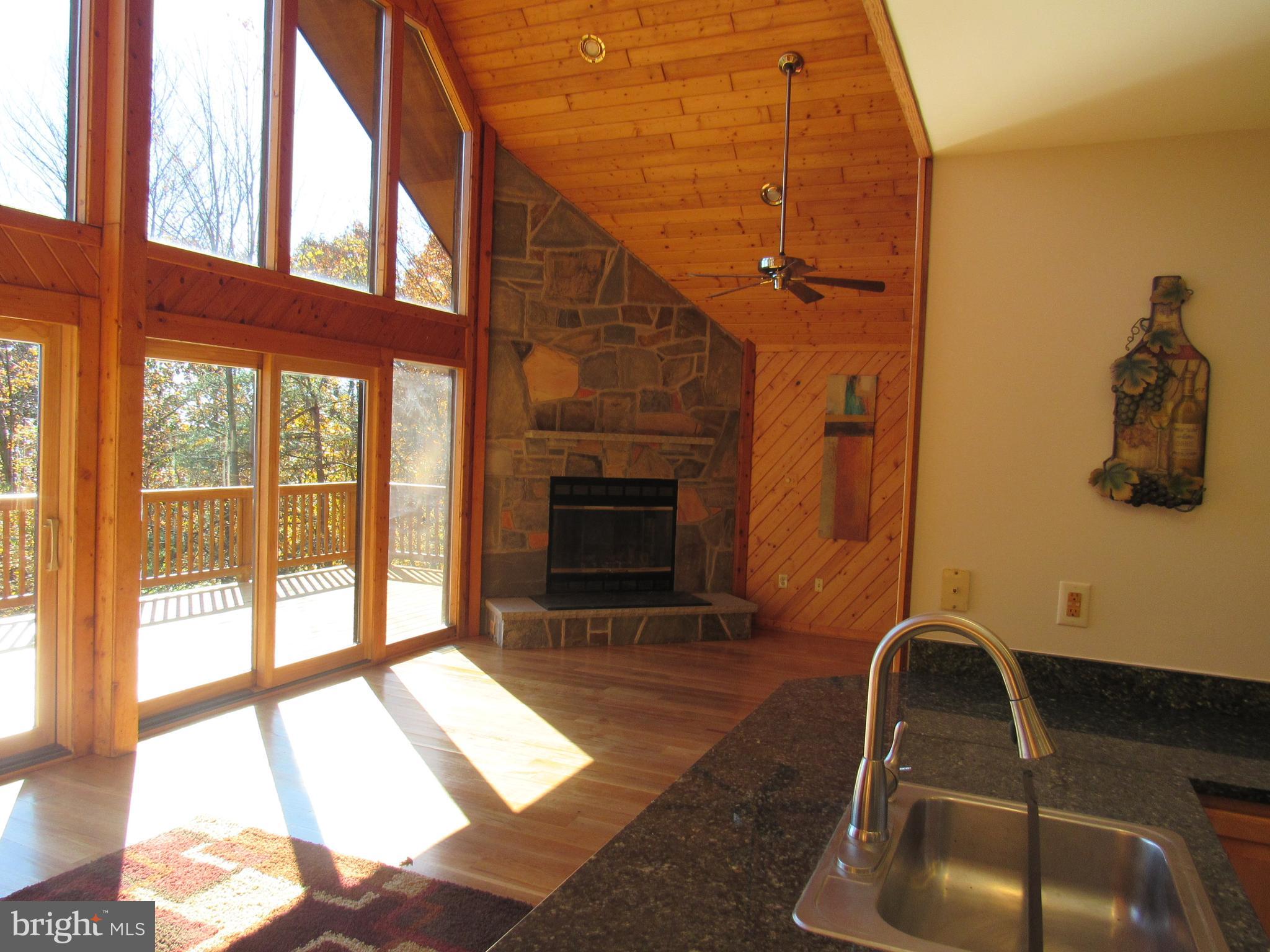 2713 Lookout Road Haymarket, VA 20169 - Photo 7 of 27 Living Room
