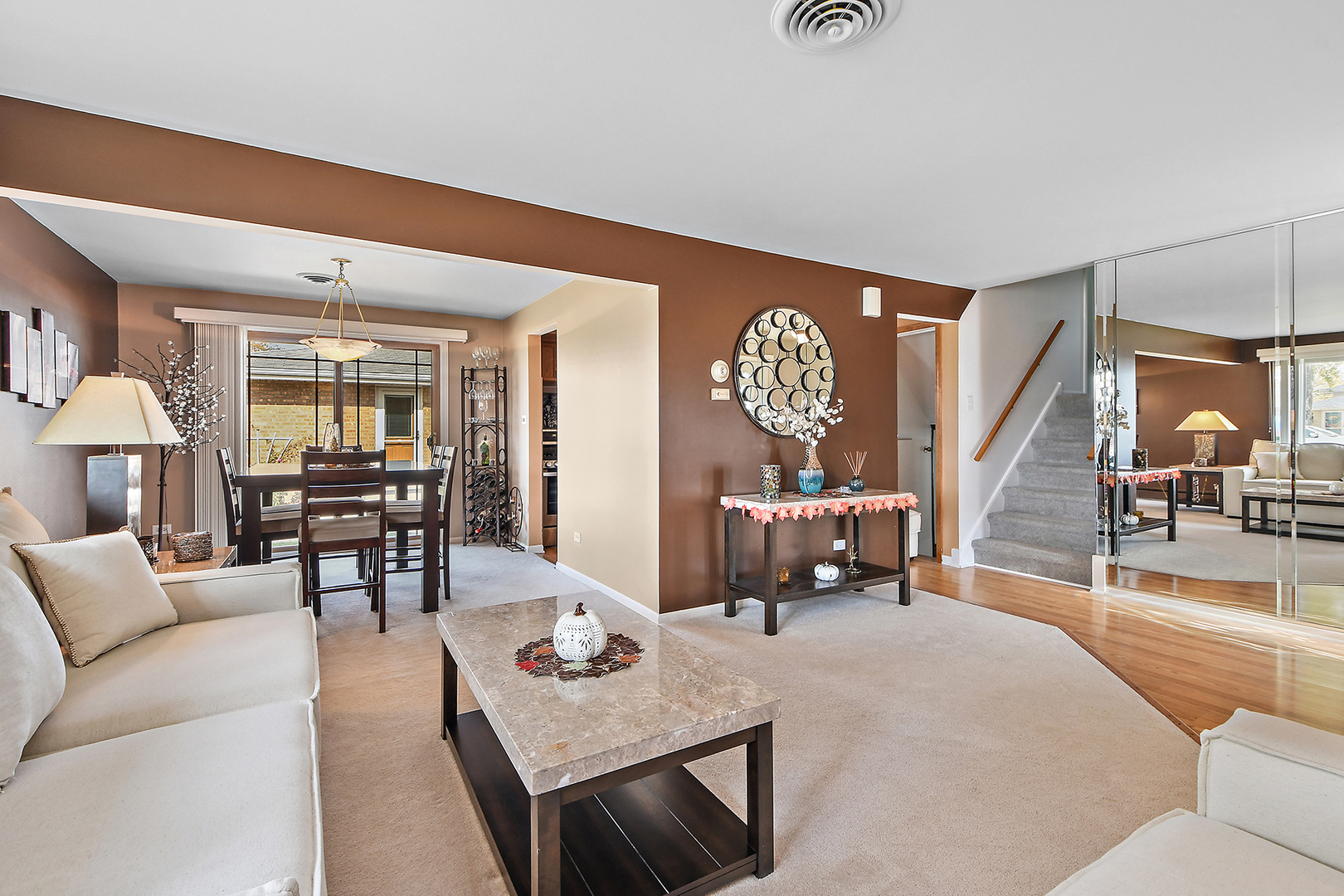 11027 Austin Avenue Chicago Ridge, IL 60415 - Photo 9 of 23 Gallery Image 9
