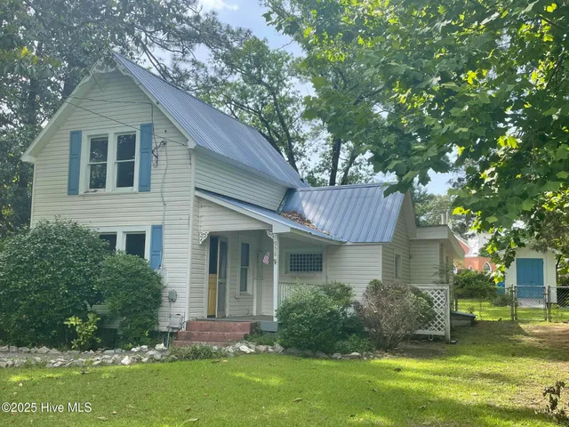 $295,000 | 958 Holly Road, Lakeview, NC 28350