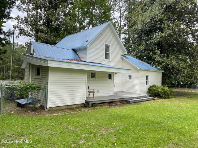 $295,000 | 958 Holly Road, Lakeview, NC 28350