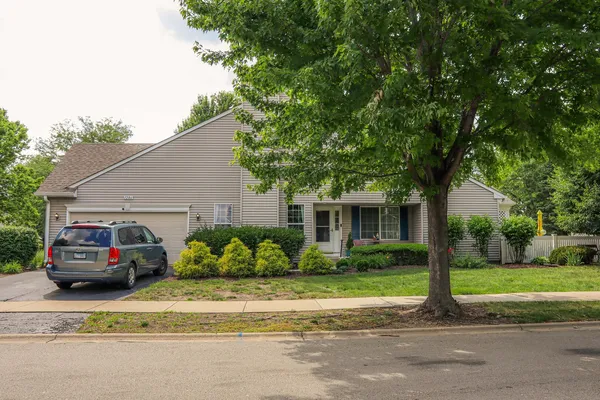 $315,000 | 1286 Chestnut Lane, Yorkville, IL 60560