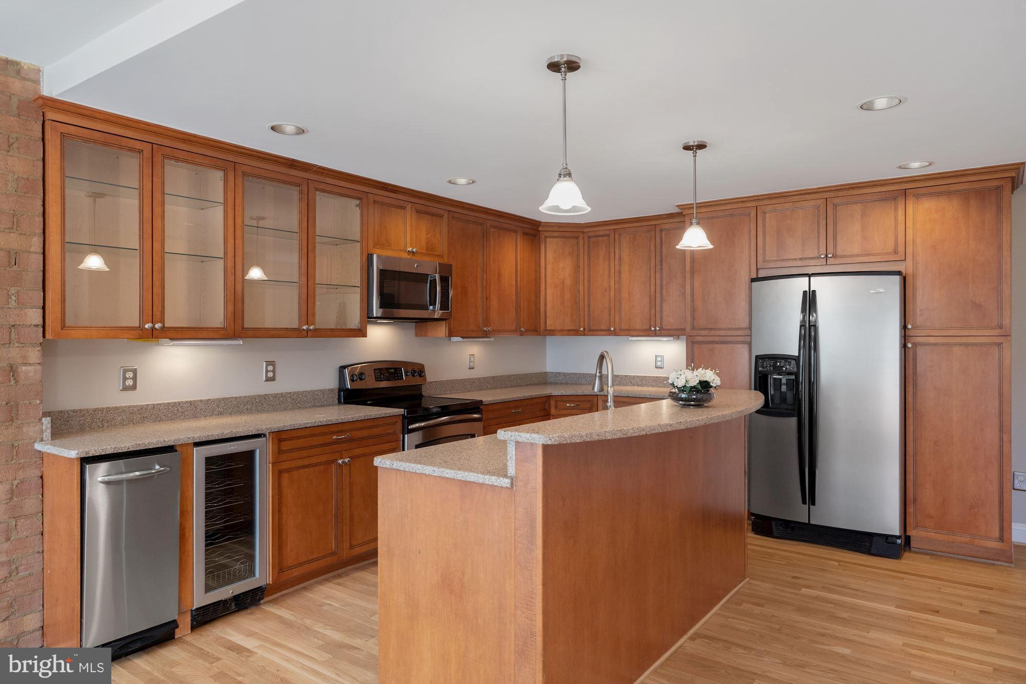 1327 South Glebe Road Arlington, VA 22204 - Photo 8 of 40
