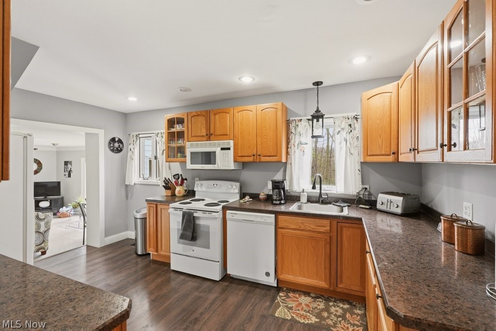 7981 Kinsman Road Novelty, OH 44072 - Photo 4 of 41