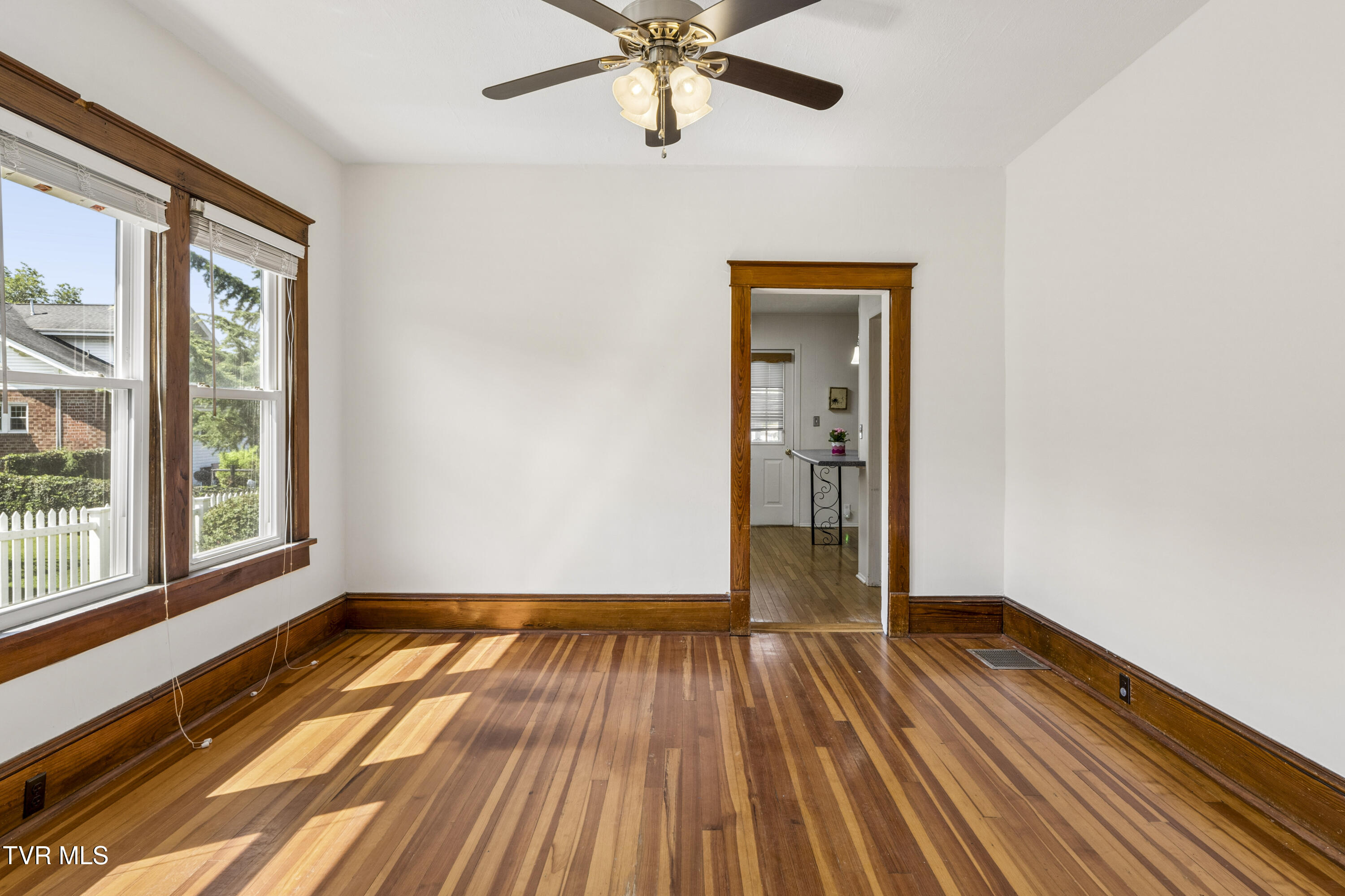 238 4th Street Erwin, TN 37650 - Photo 15 of 53 4thSt--6