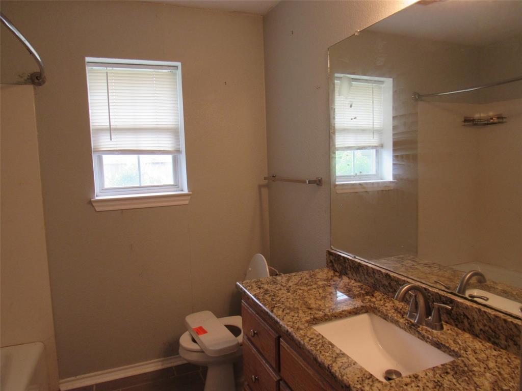 710 North Old Robinson Road Robinson, TX 76706 - Photo 11 of 14