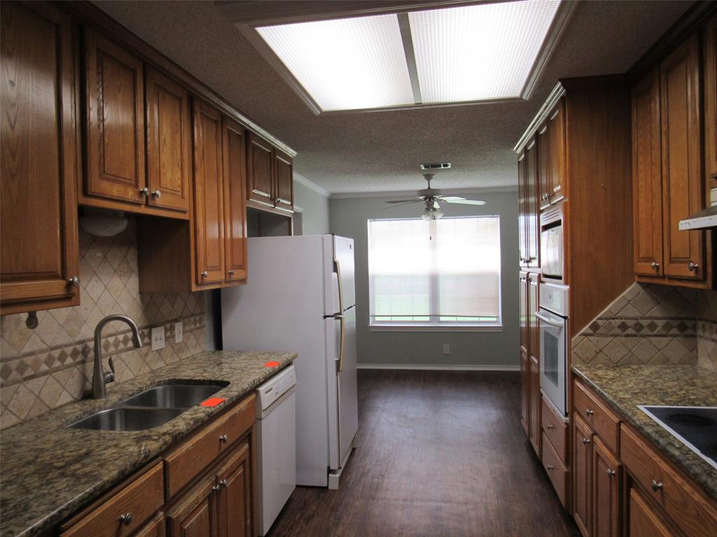 710 North Old Robinson Road Robinson, TX 76706 - Photo 5 of 14