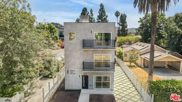 $3,900,000 | 10828 Hesby Street, North Hollywood, CA 91601