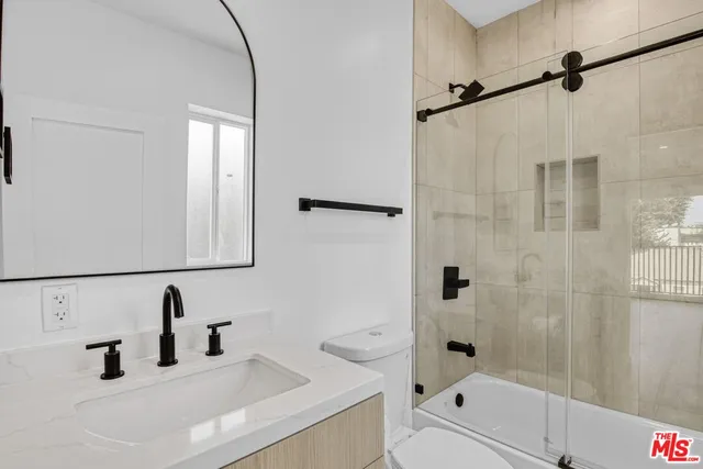 $3,900,000 | 10828 Hesby Street, North Hollywood, CA 91601