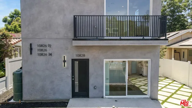$3,900,000 | 10828 Hesby Street, North Hollywood, CA 91601