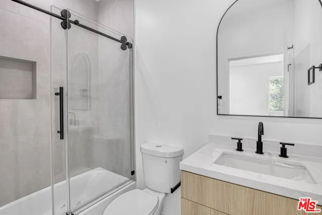 $3,900,000 | 10828 Hesby Street, North Hollywood, CA 91601