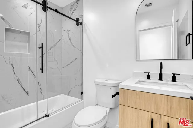 $3,900,000 | 10828 Hesby Street, North Hollywood, CA 91601