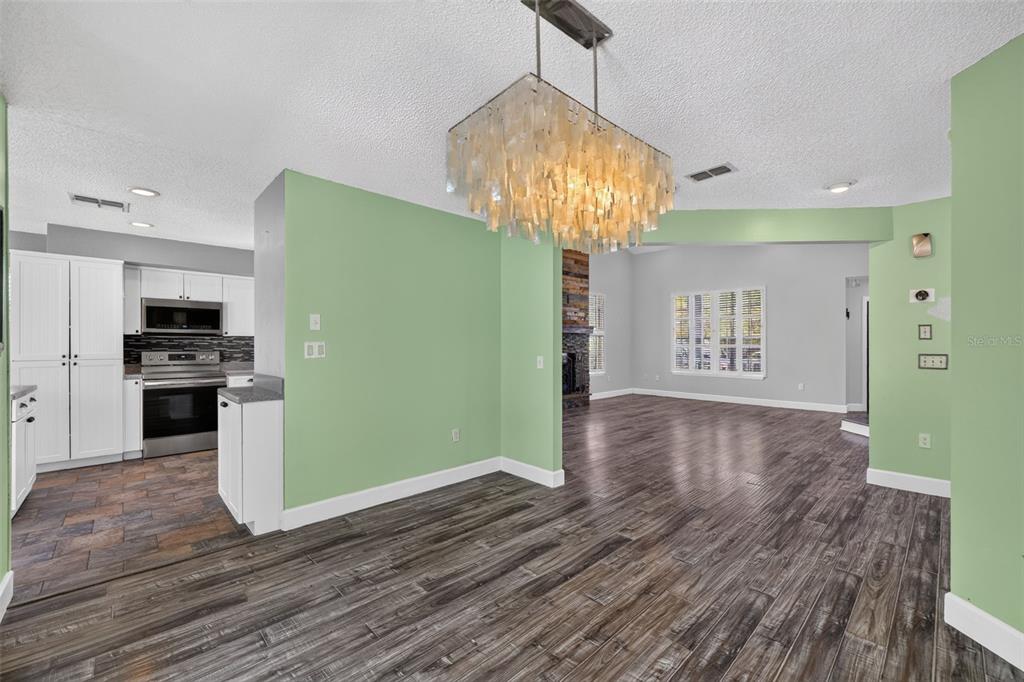 703 Riverside Drive Tarpon Springs, FL 34689 - Photo 15 of 47