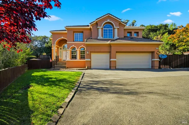 $1,199,000 | 116 Yulupa Circle, Santa Rosa, CA 95405