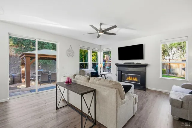 $1,199,000 | 116 Yulupa Circle, Santa Rosa, CA 95405