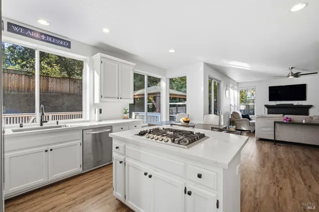 $1,199,000 | 116 Yulupa Circle, Santa Rosa, CA 95405