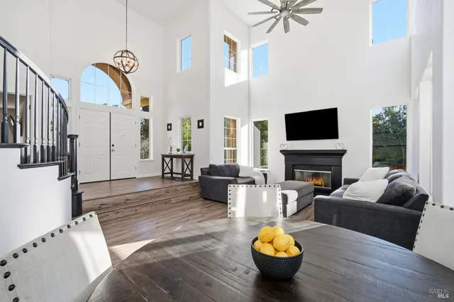 $1,199,000 | 116 Yulupa Circle, Santa Rosa, CA 95405