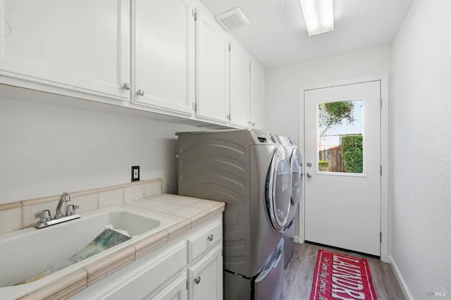 $1,199,000 | 116 Yulupa Circle, Santa Rosa, CA 95405