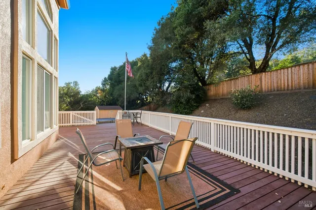 $1,199,000 | 116 Yulupa Circle, Santa Rosa, CA 95405