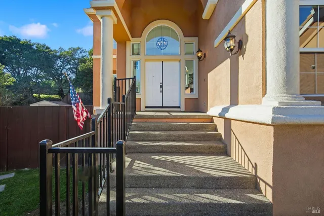 $1,199,000 | 116 Yulupa Circle, Santa Rosa, CA 95405