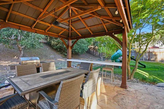 $1,199,000 | 116 Yulupa Circle, Santa Rosa, CA 95405