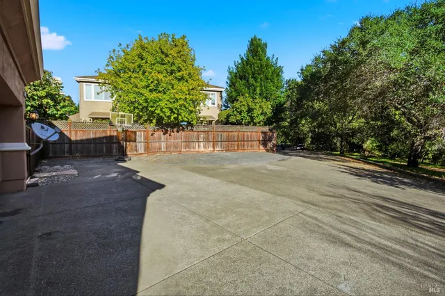 $1,199,000 | 116 Yulupa Circle, Santa Rosa, CA 95405