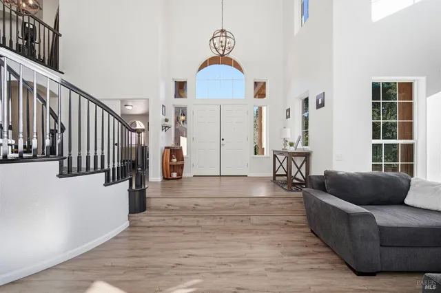 $1,199,000 | 116 Yulupa Circle, Santa Rosa, CA 95405