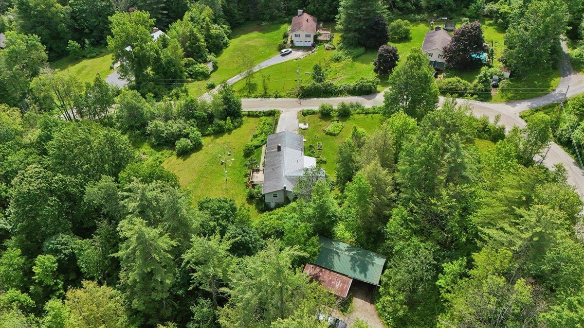 204 Lawrence Road Richmond, VT 05477 - Photo 7 of 60