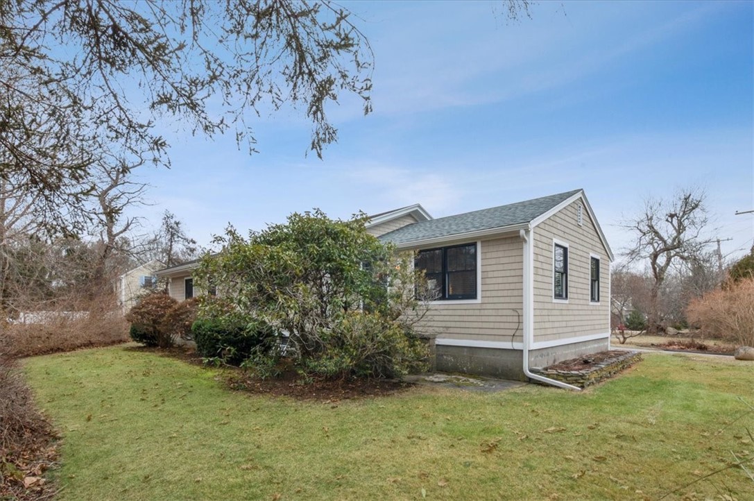 2 Simms Street Westerly, RI 02891 - Photo 5 of 20