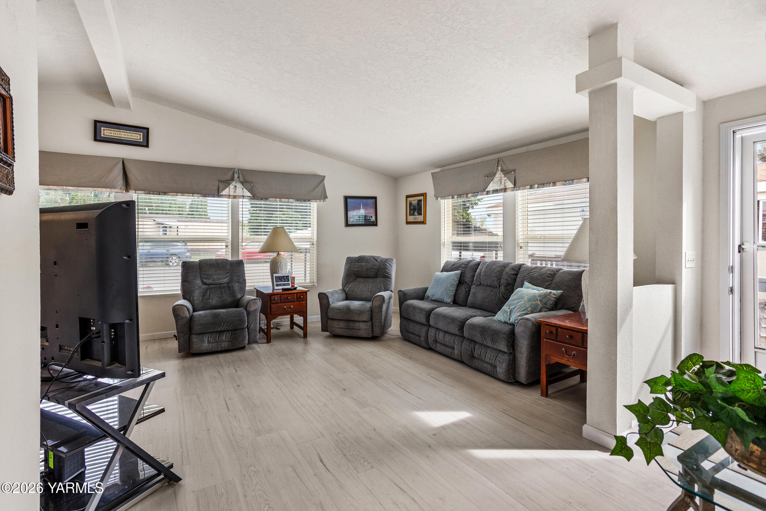 710 State Route 821, Unit 33 Yakima, WA 98901 - Photo 8 of 25 710SR821#33_10