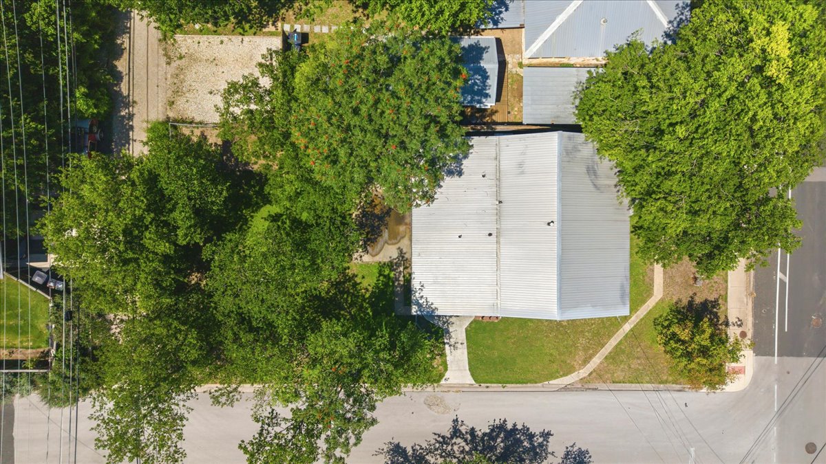 4900 Duval Street Austin, TX 78751 - Photo 11 of 25 Corner lot.