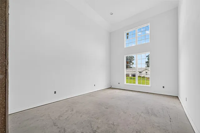 $949,000 | 1013 Battlebell Road, Highlands, TX 77562