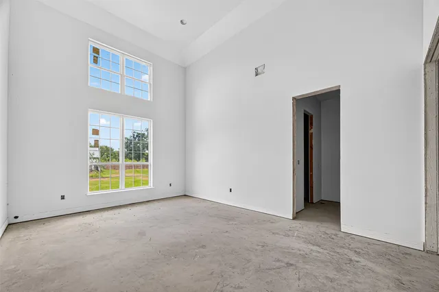 $949,000 | 1013 Battlebell Road, Highlands, TX 77562