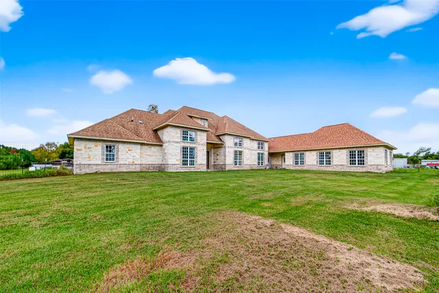 $949,000 | 1013 Battlebell Road, Highlands, TX 77562