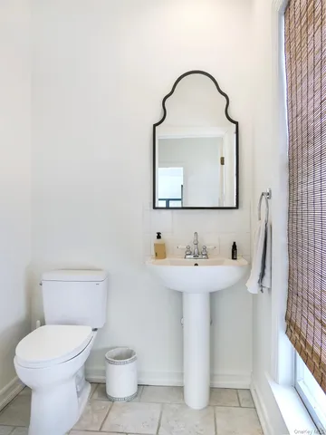 $65,000 | 70 South Country Road, Bellport, NY 11713