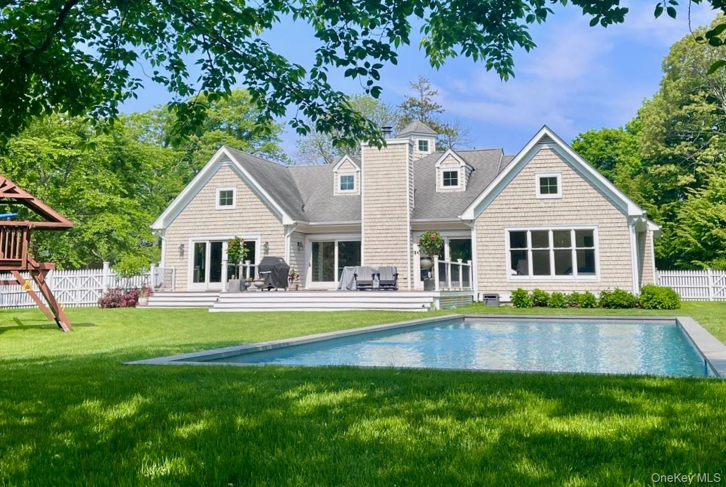 70 South Country Road Bellport, NY 11713 - Photo 29 of 35